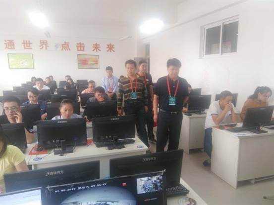 中卫市政府副秘书长、纪委，人社局，财政局，教育局，自治区巡视组领导到中卫中学考点巡视